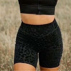 BALANCE ATHLETICA / VITALITY The Lux Short - Panther 2XL